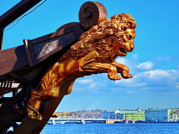 Львы Петербурга: новые приключения итальянцев в России - фото 2