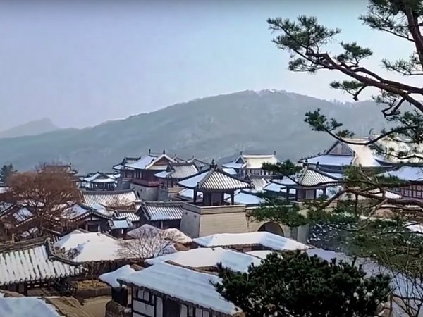 Киностудия, где снимали известные дорамы, и фотогеничная улочка с кафе - фото 2