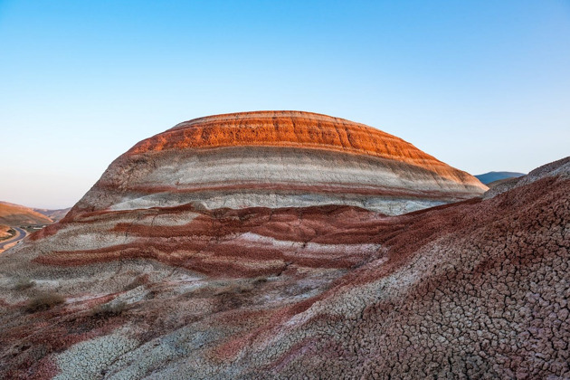 Фото - экскурсия: Розовое озеро, Радужные горы, гора Бешбармаг и дегустация икры + 2 локации