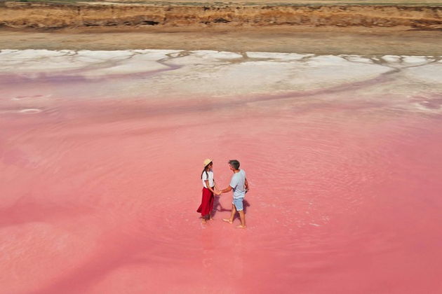 Фото экскурсии - Розовое озеро, Радужные горы, гора Бешбармаг и проба икры - 11