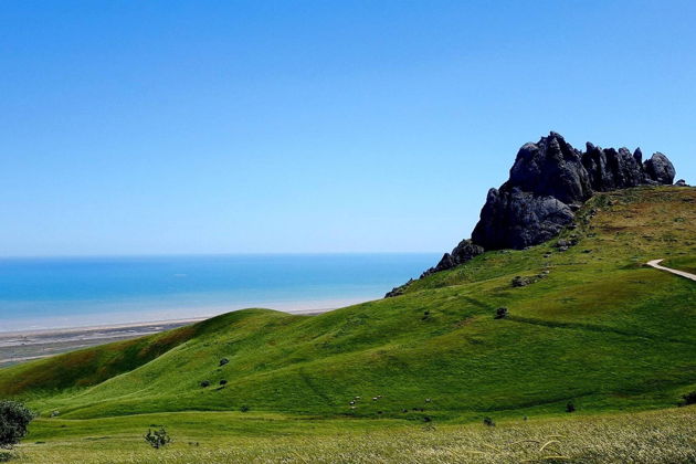 Фото экскурсии - Розовое озеро, Радужные горы, гора Бешбармаг и проба икры - 7