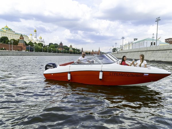 Индивидуальная прогулка на катере по Москве-реке