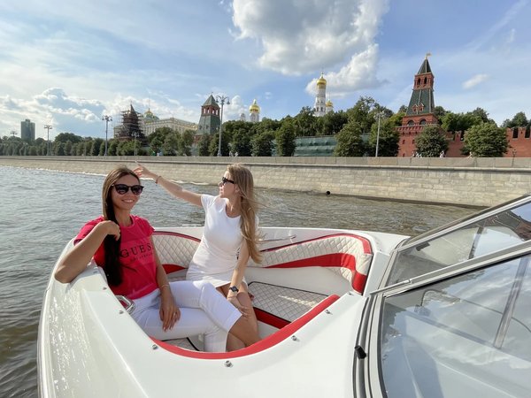 Индивидуальная прогулка на катере по Москве-реке - фото 2