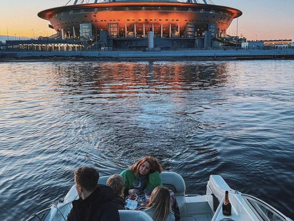 На катере — к разводным мостам ночного Петербурга - фото 4