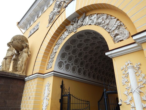 Мобильный квест в Петербурге «Роковая любовь, или Бриллиант судьбы» - фото 3
