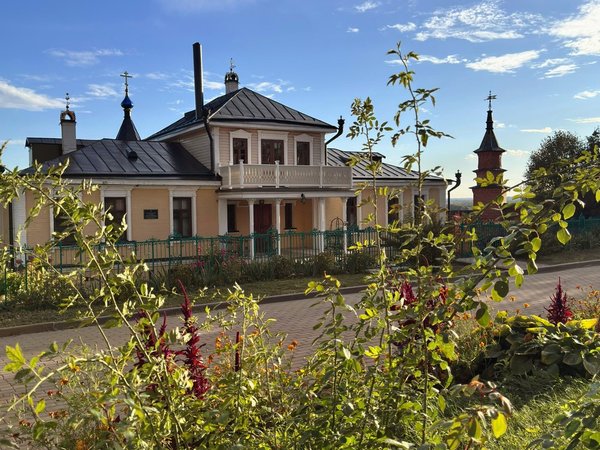 Трансфер из Рязани в музей Есенина, село Пощупово и Иоанно-Богословский монастырь - фото 1