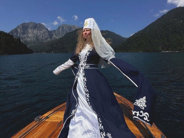Из Гагры на озеро Рица
