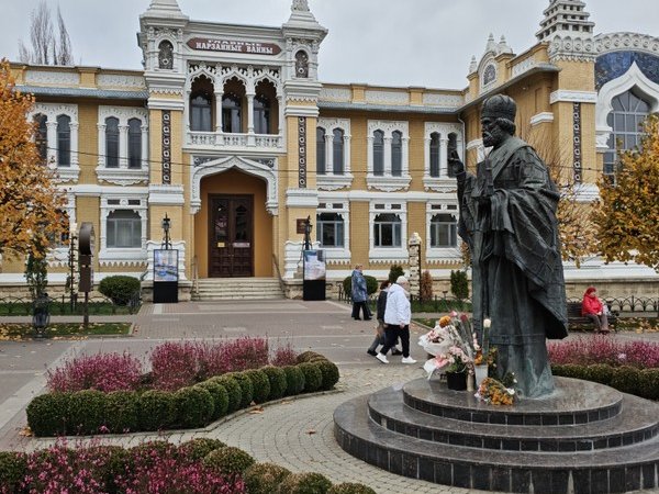 Трансфер с экскурсией из аэропорта Минеральных Вод в Ессентуки/Кисловодск