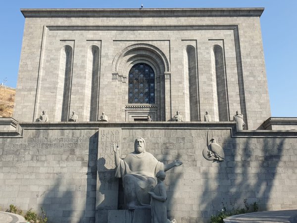 Искусство в Ереване: от современности до древности - фото 4
