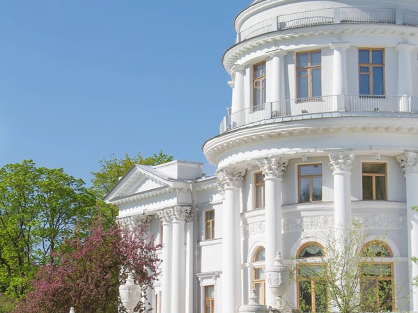 Семейная прогулка по Елагину острову с иммерсивным аудиогидом - фото 1