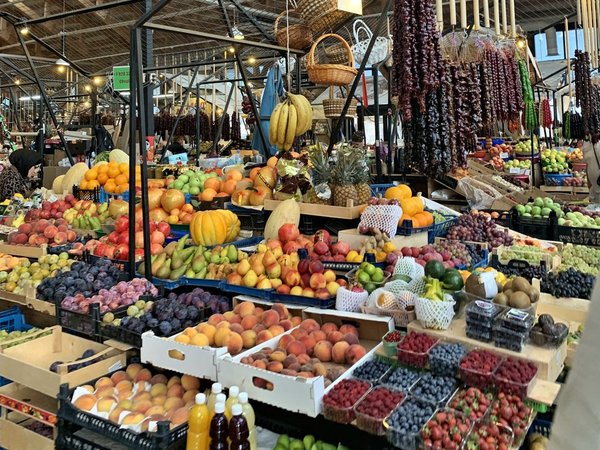 Дары Кавказа: экскурсия по Верхнему рынку