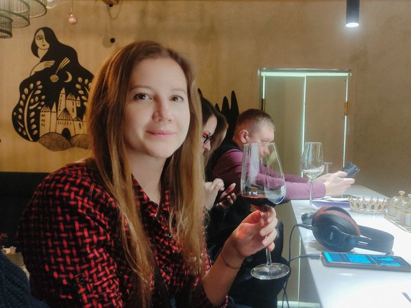 «Лирика в бутылке»: прогулка по барам с аудиоспектаклем без гида (18+) - фото 4