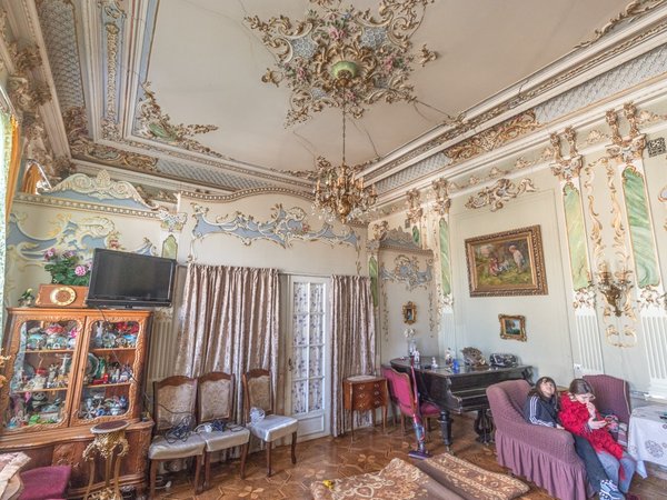 Прогулка по парадным Мтацминды и визит в историческую квартиру - фото 1