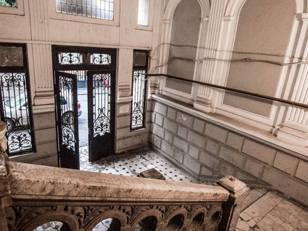 Прогулка по парадным Мтацминды и визит в историческую квартиру - фото 3