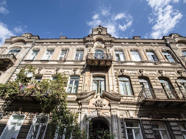 Прогулка по парадным Мтацминды и визит в историческую квартиру - фото 2