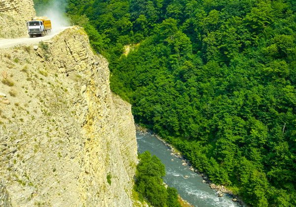 Архитектура горной Чечни: Аргунское ущелье, башни и Нихалоевские водопады - фото 3