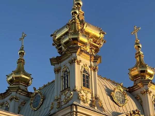 Петергоф и Кронштадт за один день
