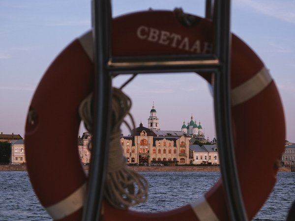 Вдоль набережных Астрахани — на катере с навесом - фото 3