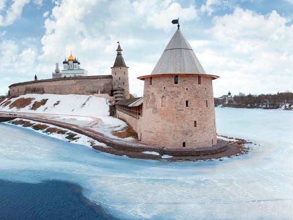 Экскурсия-квест «В погоне за псковскими барсиками» - фото 1