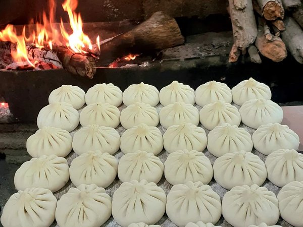 Вкусное путешествие по Грузии: много солнца, вина и гор - фото 2