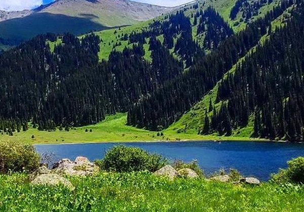 Однодневный тур к озеру Кёл-Когур в Кыргызстане