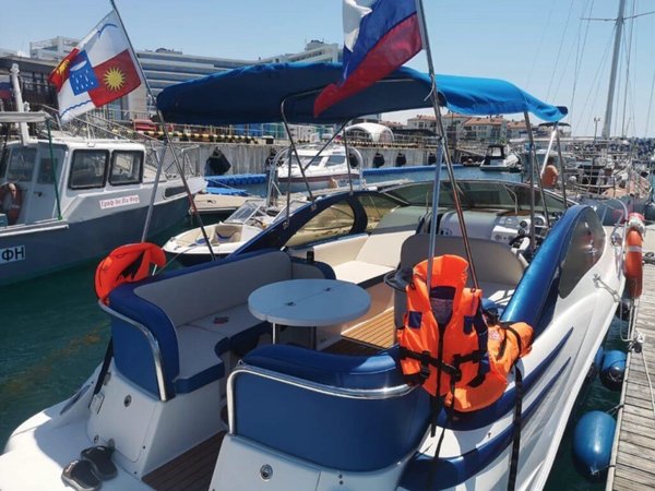 Прогулка на яхте Velvette 29 в Адлере - фото 2