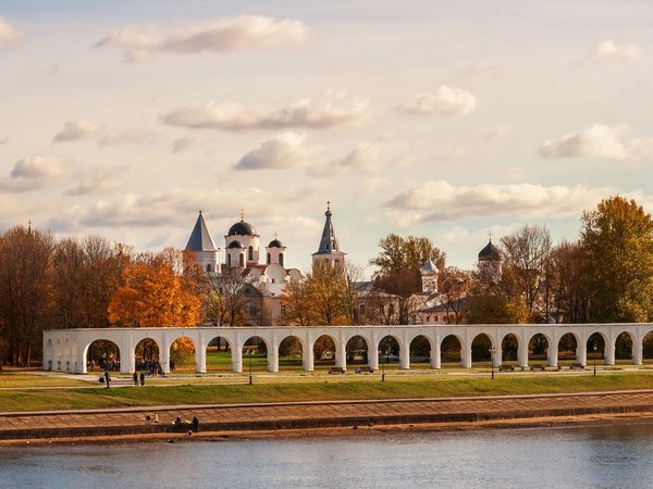 Кремль, Ярославово дворище и духовные святыни (на вашем авто)