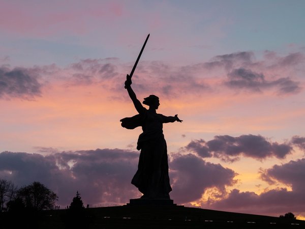 Ночная прогулка по Волгограду