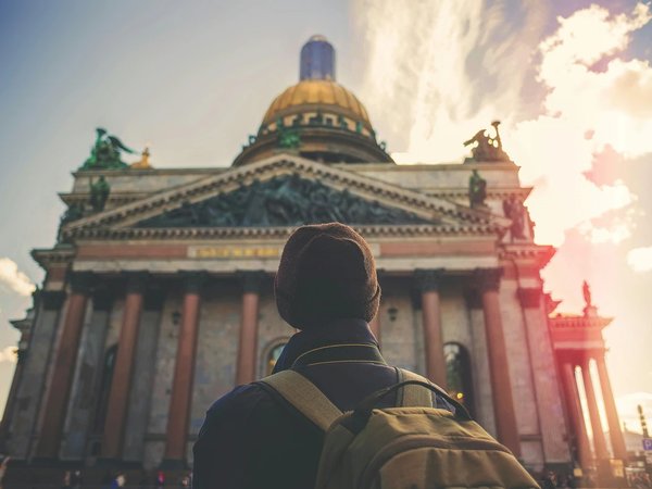 Петербург глазами горожан: легенды и истории - фото 1
