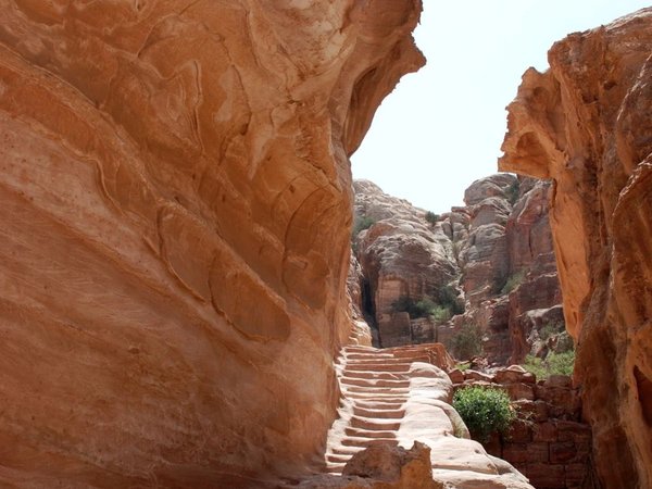 Открывая Петру: из Шарм-эль-Шейха — в тайный скальный город - фото 1