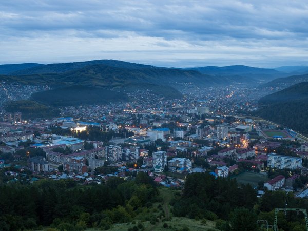 Огни вечернего Горно-Алтайска