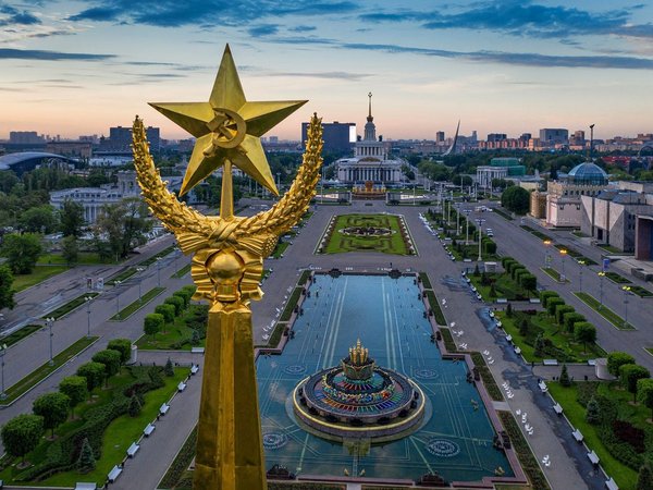 По ВДНХ с гидом-историком - фото 2