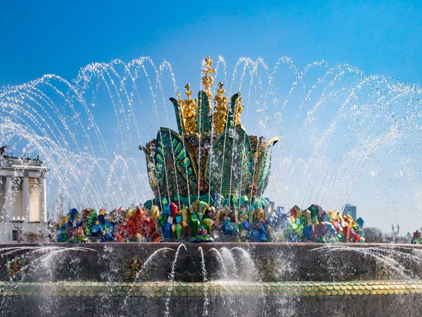 ВДНХ и тайны цветочной планеты: весёлый квест для взрослых и детей - фото 1