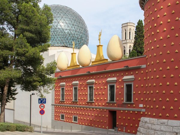 Тайны Сальвадора Дали в театре-музее Фигераса
