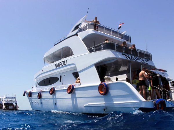 День в Красном море на индивидуальной яхте - фото 4