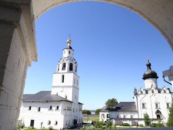 Древние монастыри Казани и Свияжска