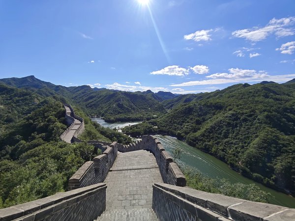 Китайская стена, уходящая под воду