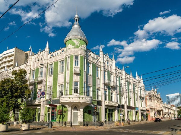 По центральной улице Краснодара - фото 2