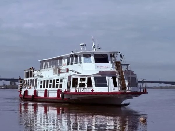 Рейс с авторской программой «По волнам истории Перми» на теплоходе «Ягошиха» (по будням) - фото 1