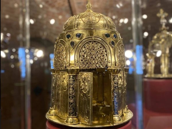 Музеи кремля: Грановитая палата и экспозиция «История Новгорода»