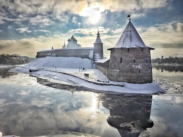 По эпохам Пскова — пешком и на автобусе - фото 2