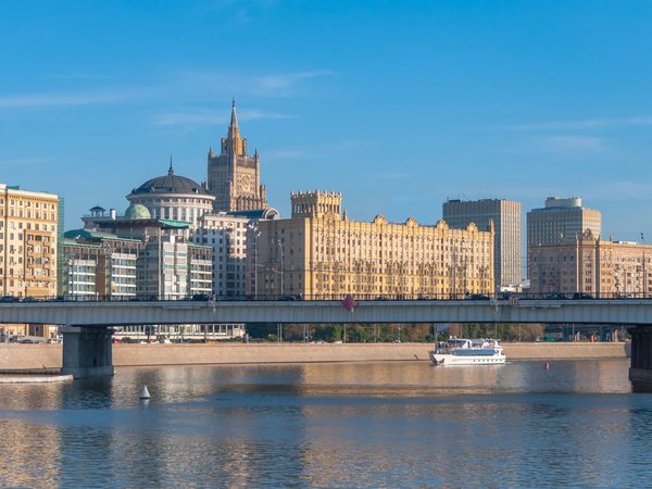 «Я гуляю по Москве» — на теплоходе «Августина» или «Соболь» от Сити до Крымского моста - фото 3