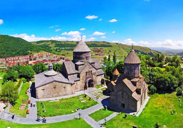 Цахкадзор: канатная дорога, Кечарис, Дилижан: Агарцин, памятник Мимино