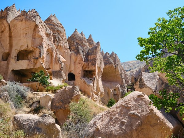 Крепости в скалах, долины и мастерская. Красный маршрут по Каппадокии