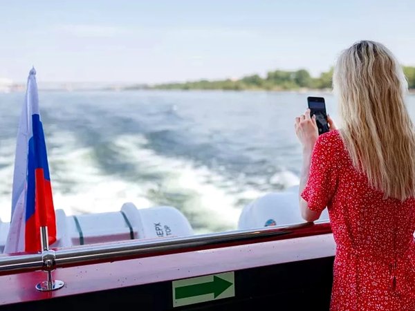 Сердце Сибири: водная прогулка на электрокатамаране по выходным - фото 2
