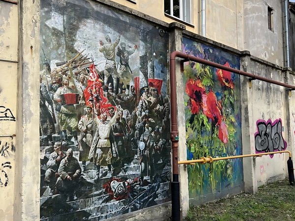 Стрит-арт Петербурга: от тегов до урбан-фрески! Групповая экскурсия - фото 3