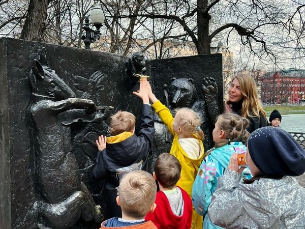 Басни Крылова на Патриарших