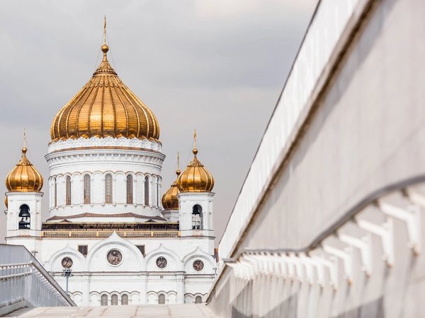 Символ духовности России — храм Христа Спасителя в Москве