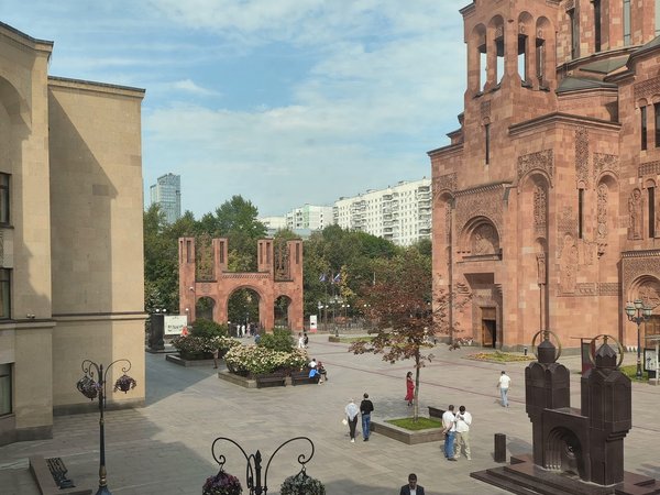 Армянский храмовый комплекс: авторская экскурсия с иподиаконом - фото 1