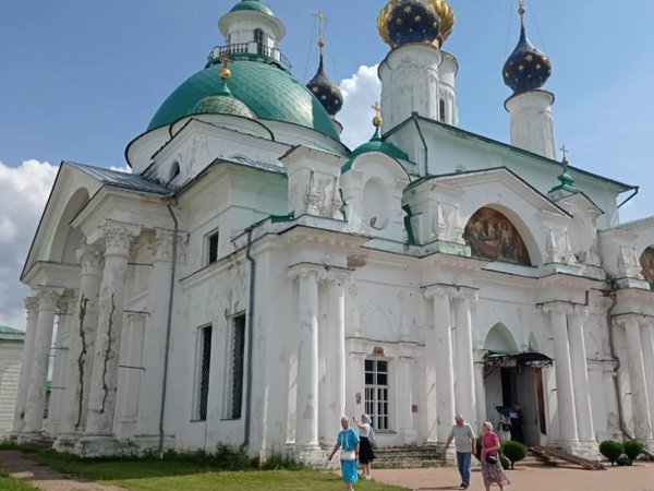 Путешествие в Древнюю Русь: 2 города Золотого кольца, село Вятское и круиз по Волге на закате - фото 1